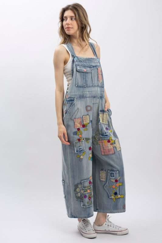 Designed with roomy front and side pockets for functionality, adjustable shoulder straps for a custom fit, and an easy, flowy leg for all-day comfort.