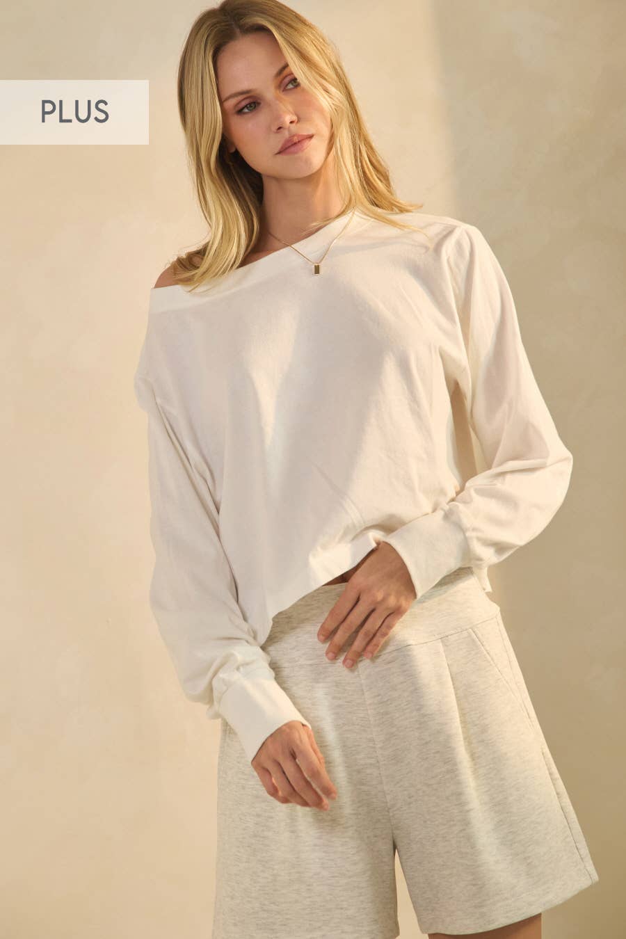 Plus Solid Cropped Oversized Pullover Top