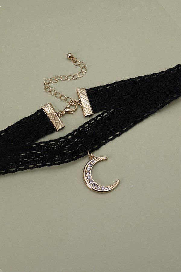 Heart Lace Choker