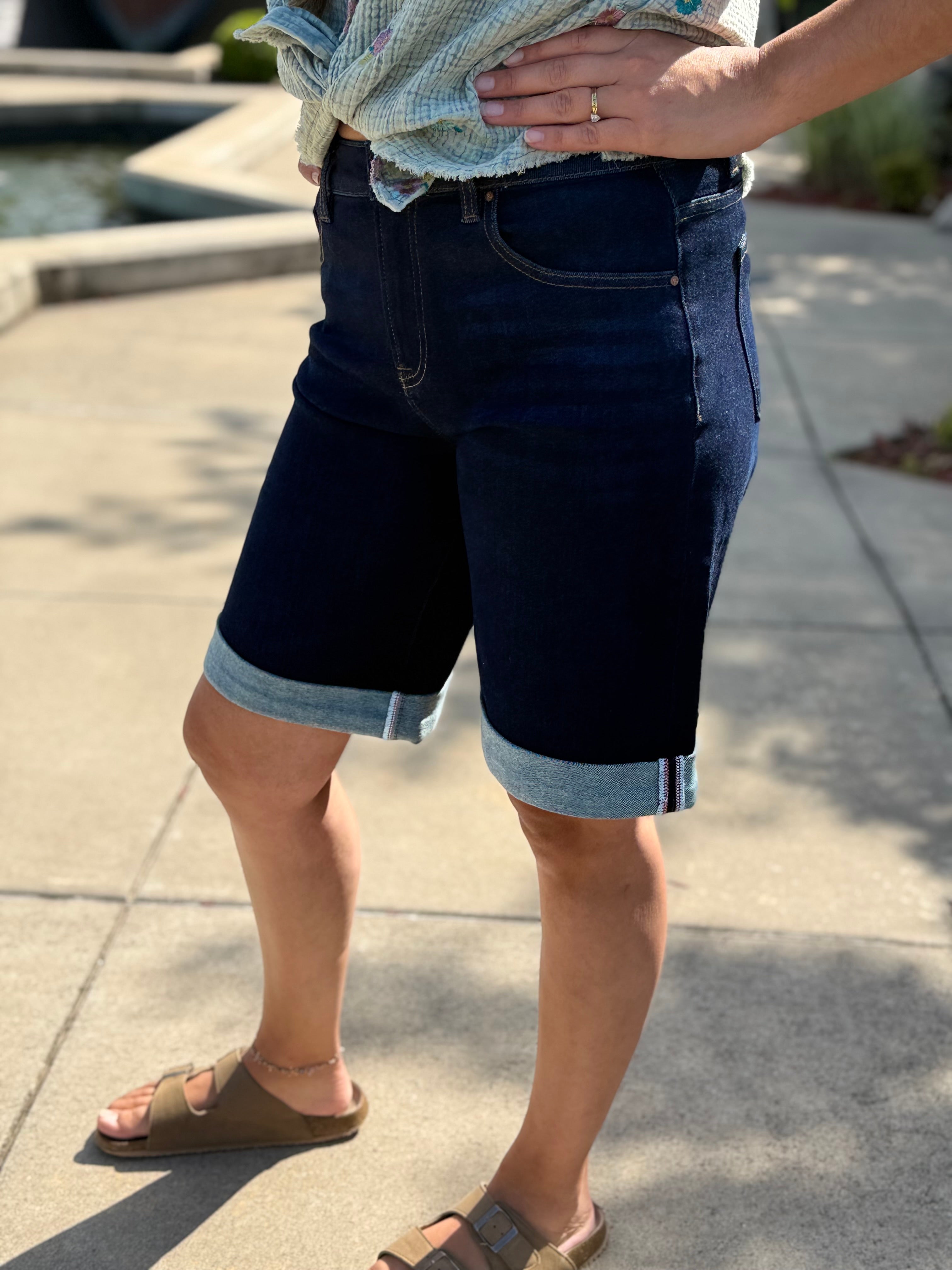Frankie Slouchy Cuffed Shorts PLUS