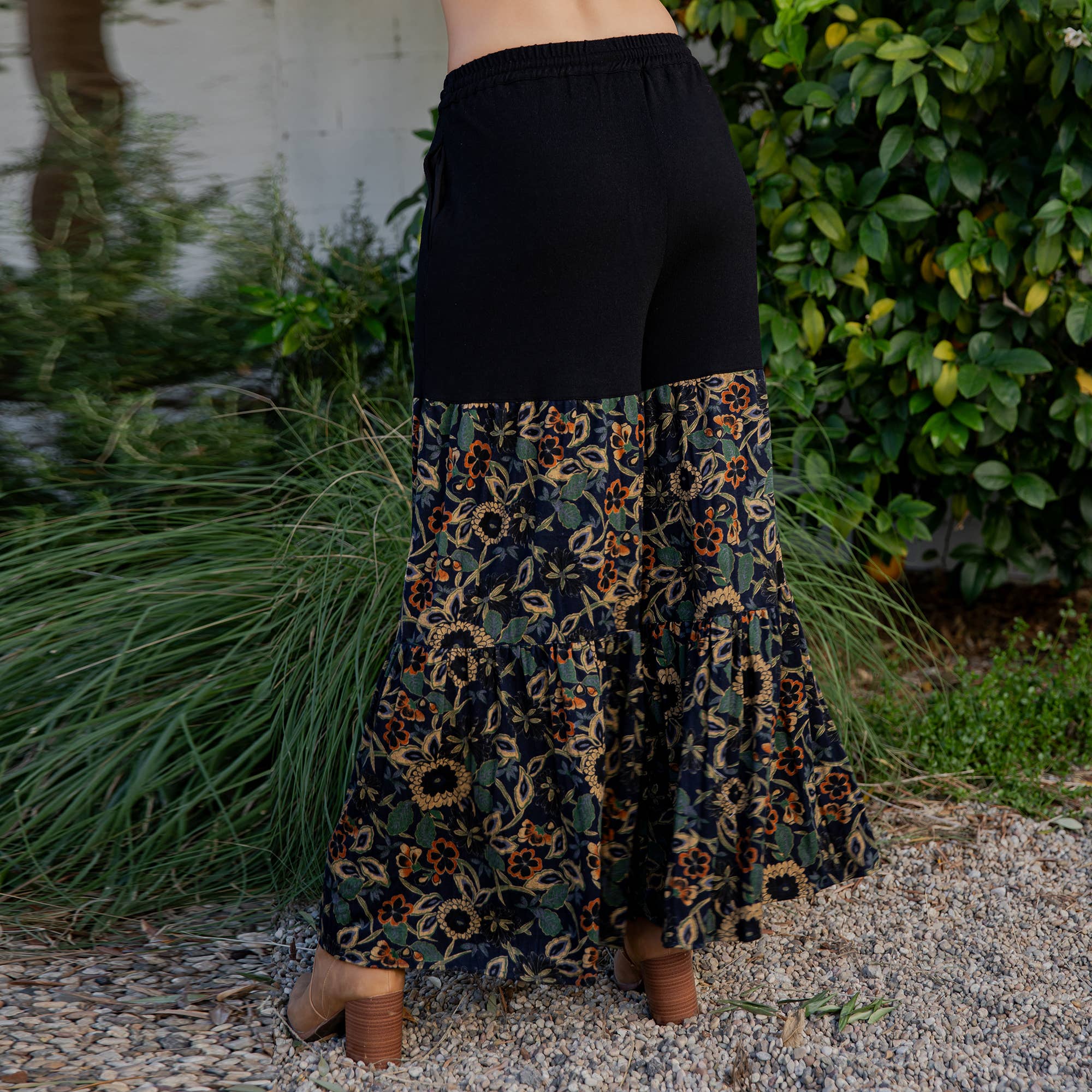 Black Dahlia Pants