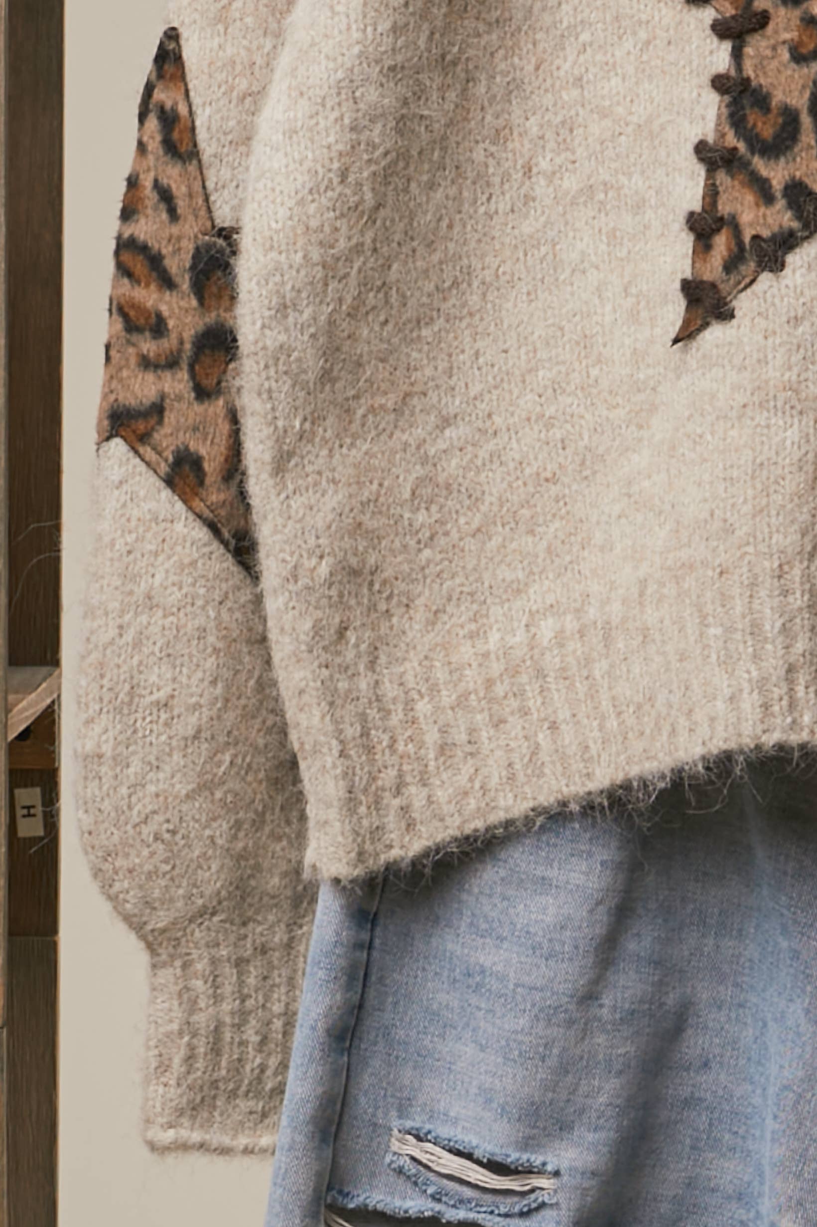 Bold Star Detail Knit Sweater