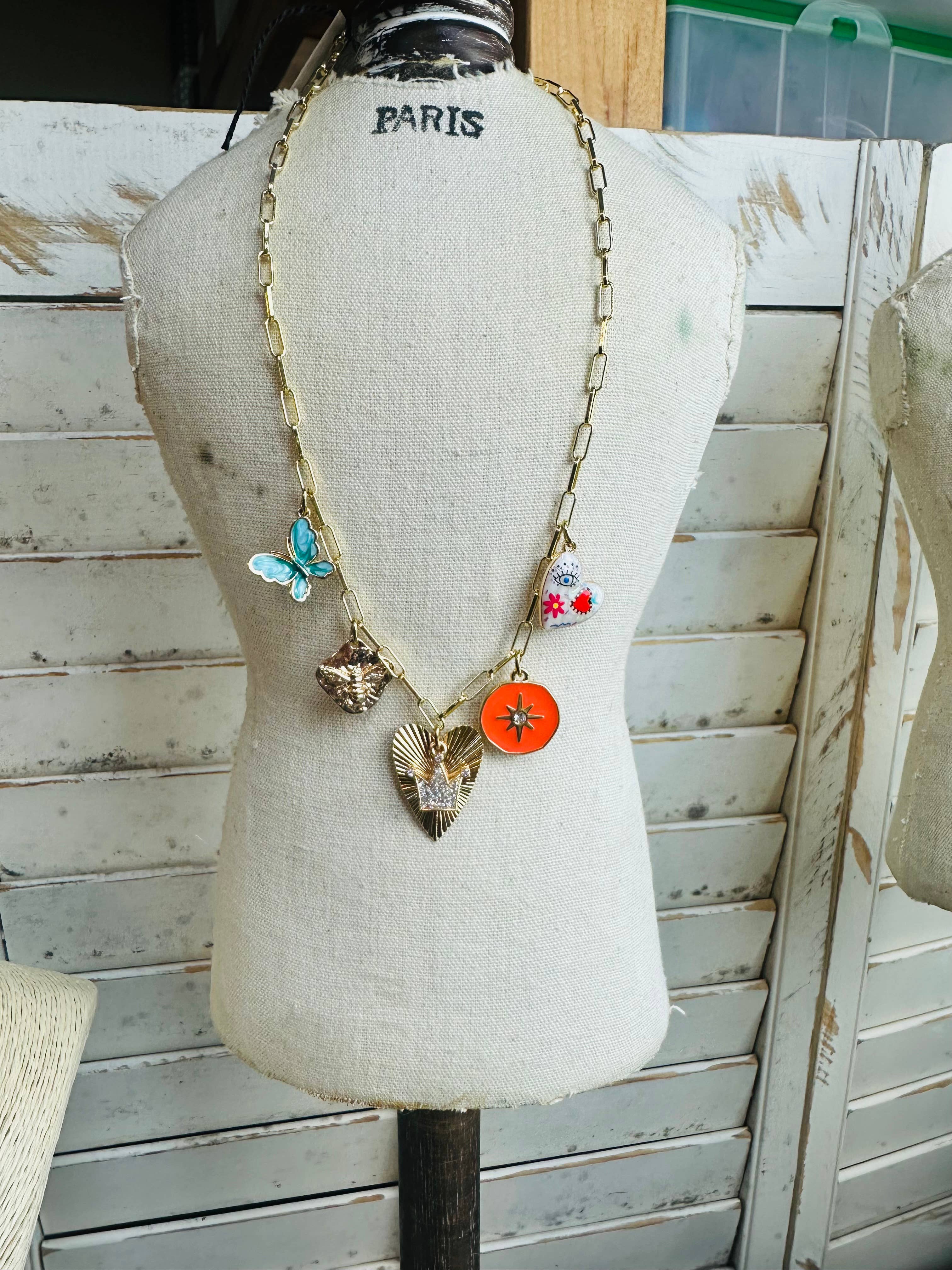 Bright Queen of Hearts - Necklace