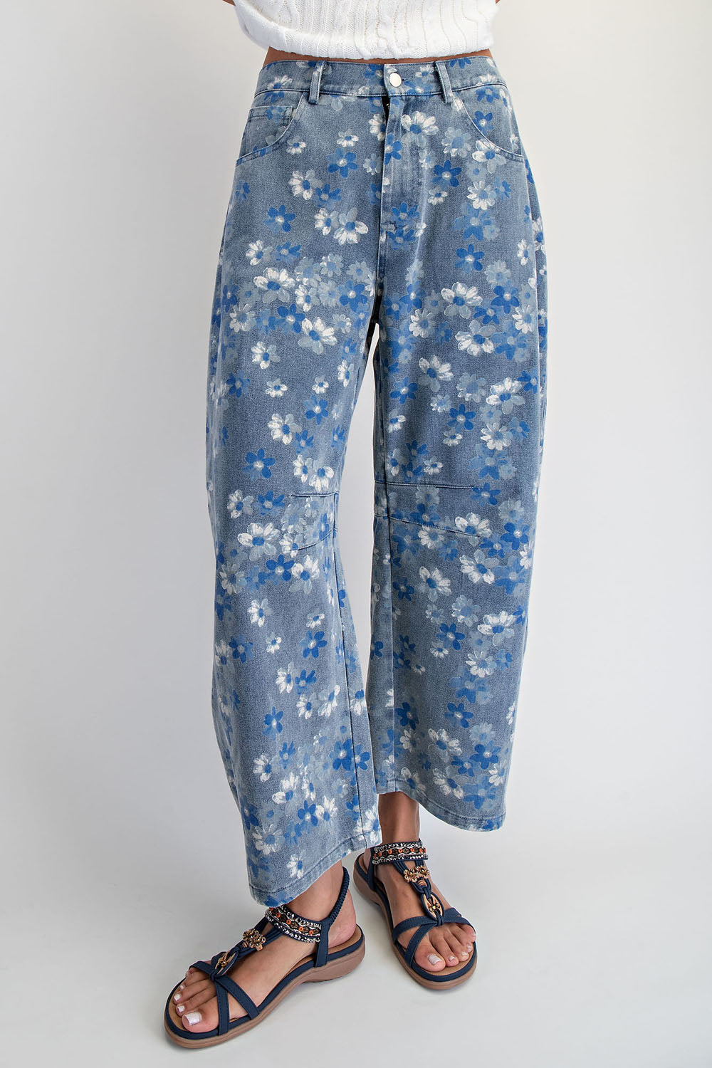 GOOD LUCK FLORAL PRINTED BARREL JEANS