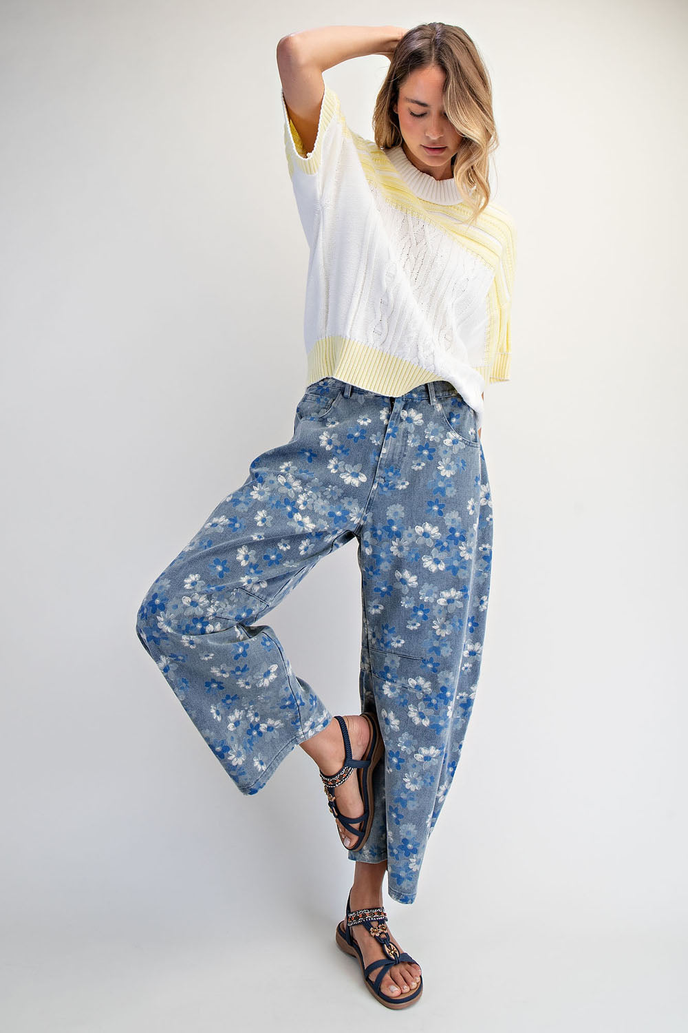 GOOD LUCK FLORAL PRINTED BARREL JEANS