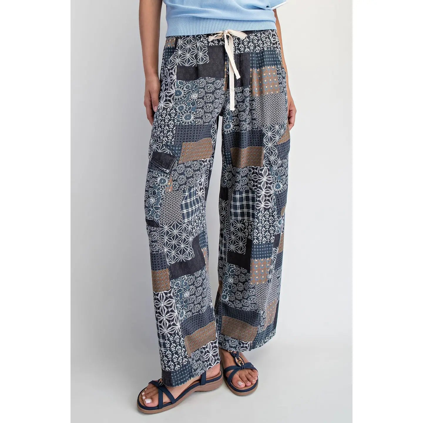 Patchwork print barrel leg pants 