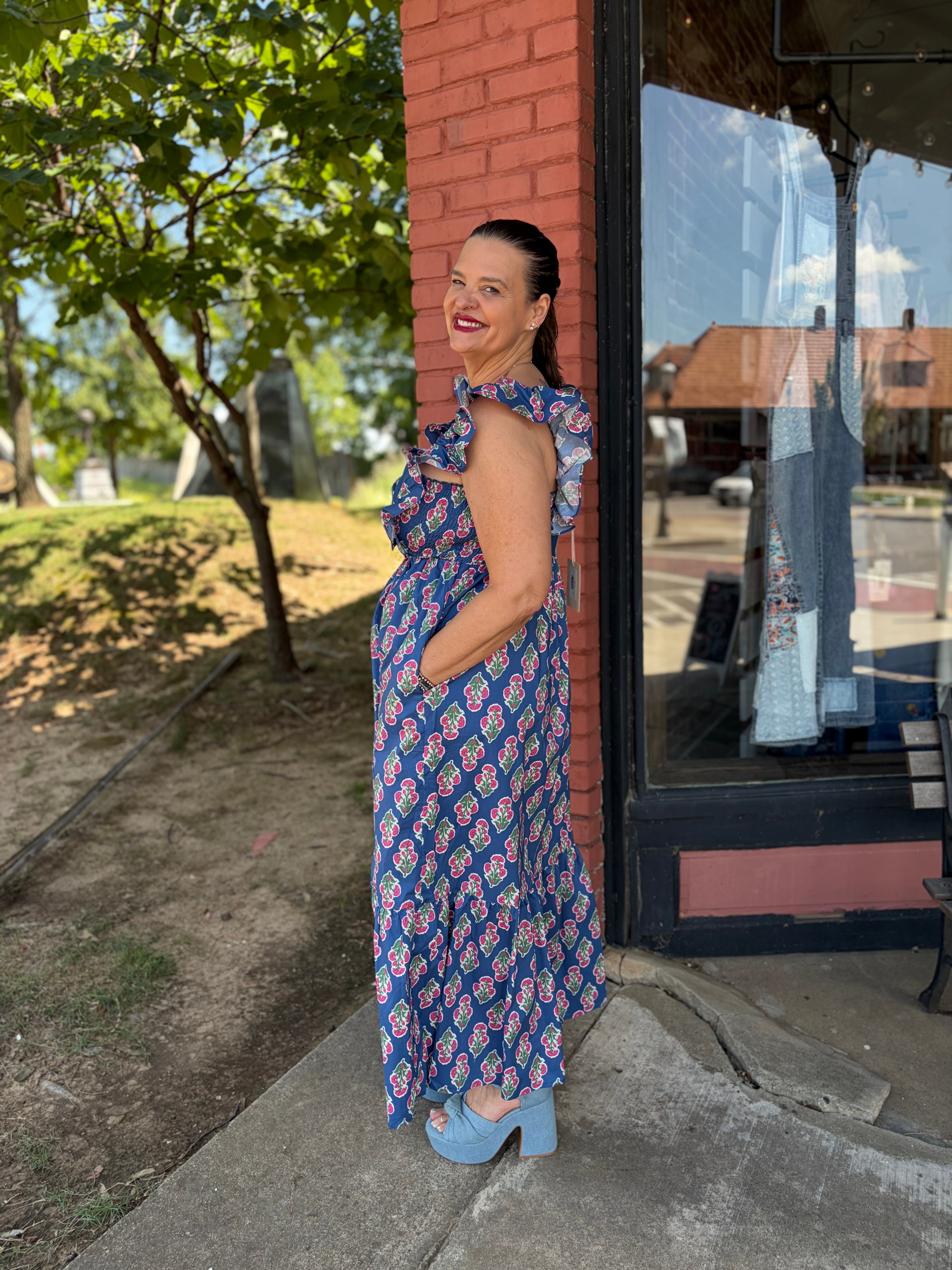Botanical Ruffle Sleeve Midi Dress side view