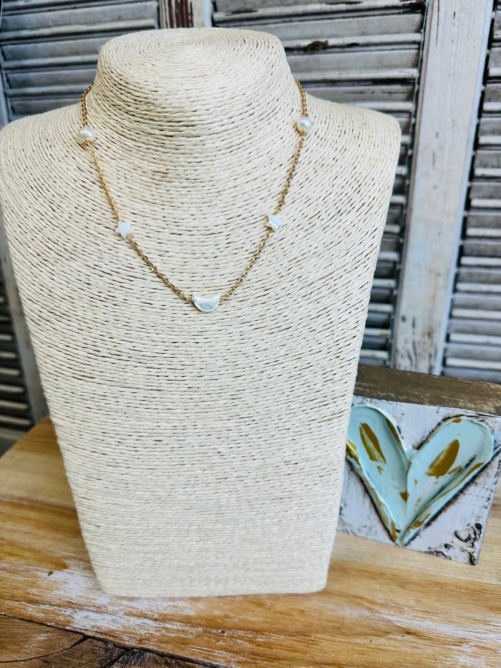 Mother of Pearl Nedklace