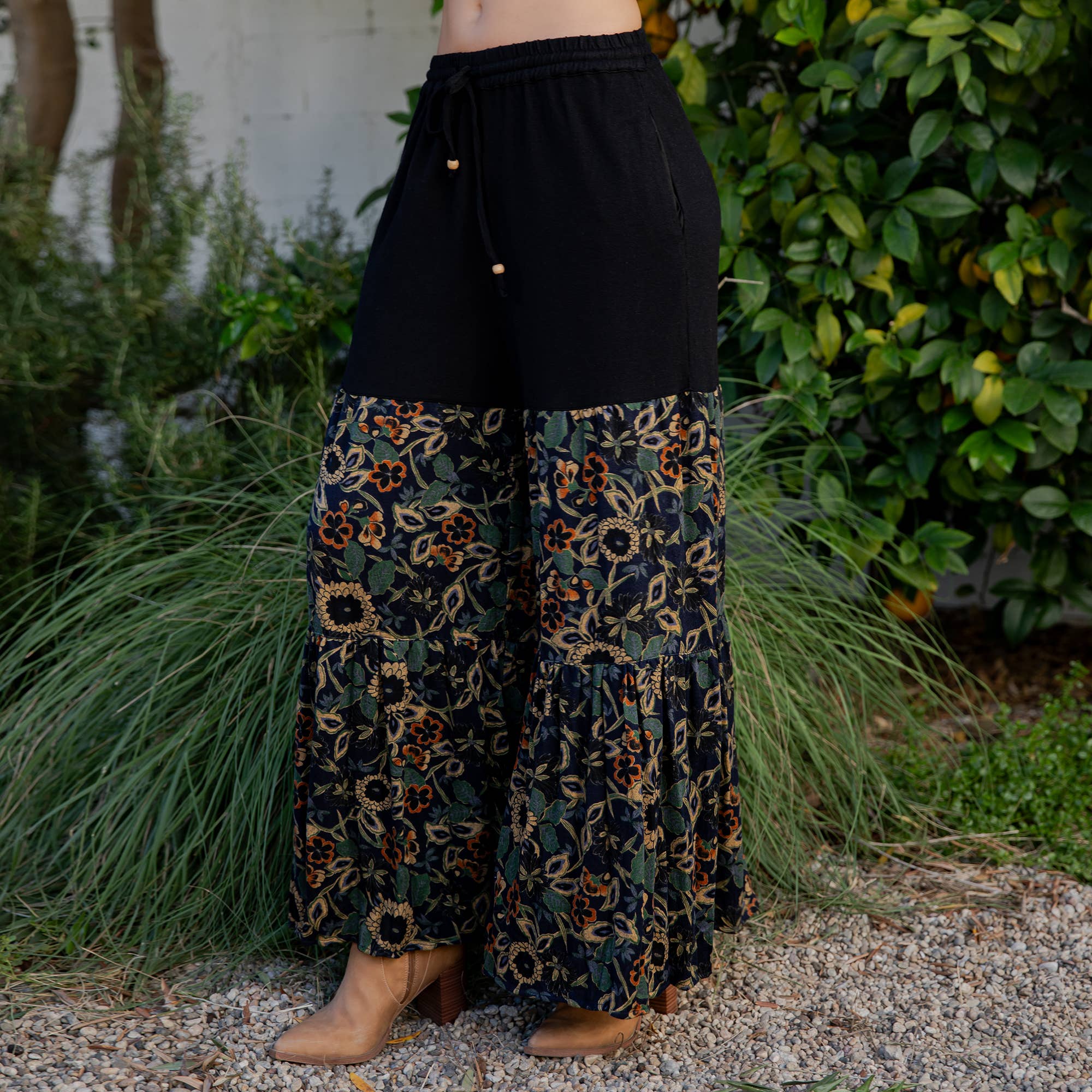 Black Dahlia Pants